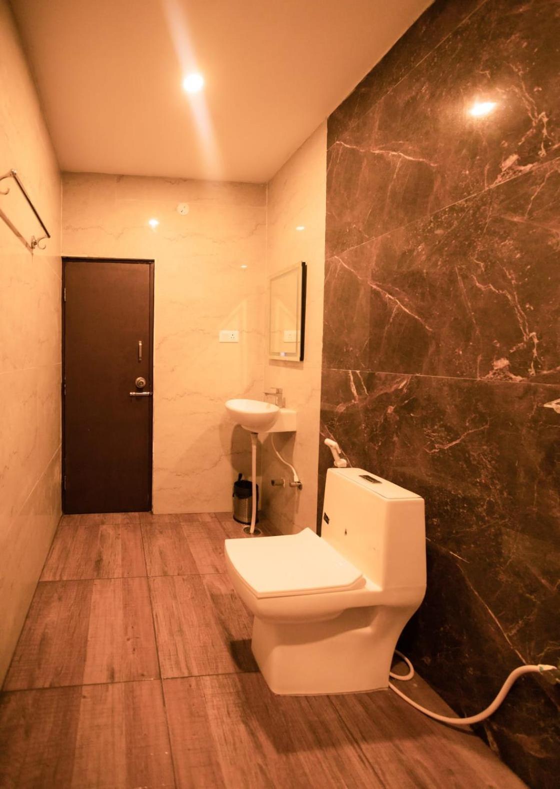 Beestay Hotels Elite Park Tirupati Værelse billede